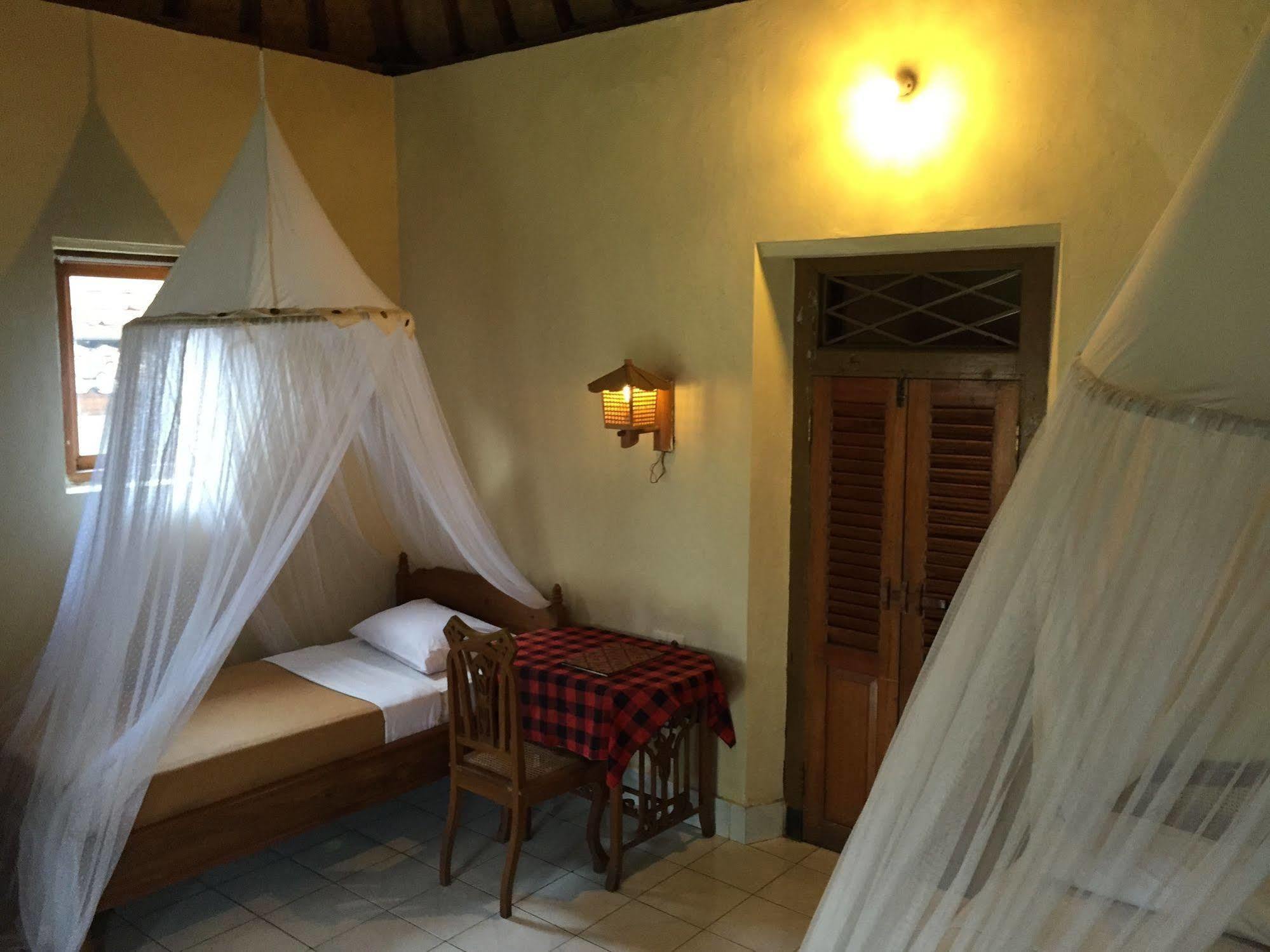 Meme Surung Guesthouse Munduk Exterior foto