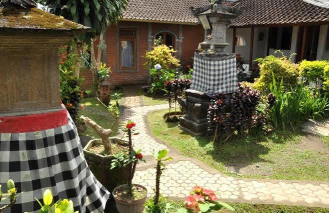 Meme Surung Guesthouse Munduk Exterior foto